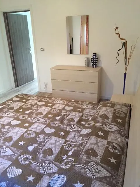 הוילה לידו די ג'סולו Casa Pineta בית נופש