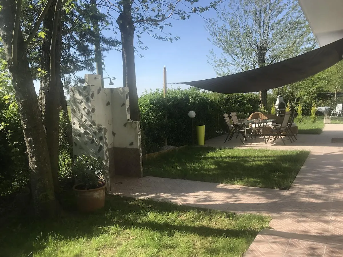 בית נופש הוילה לידו די ג'סולו Casa Pineta