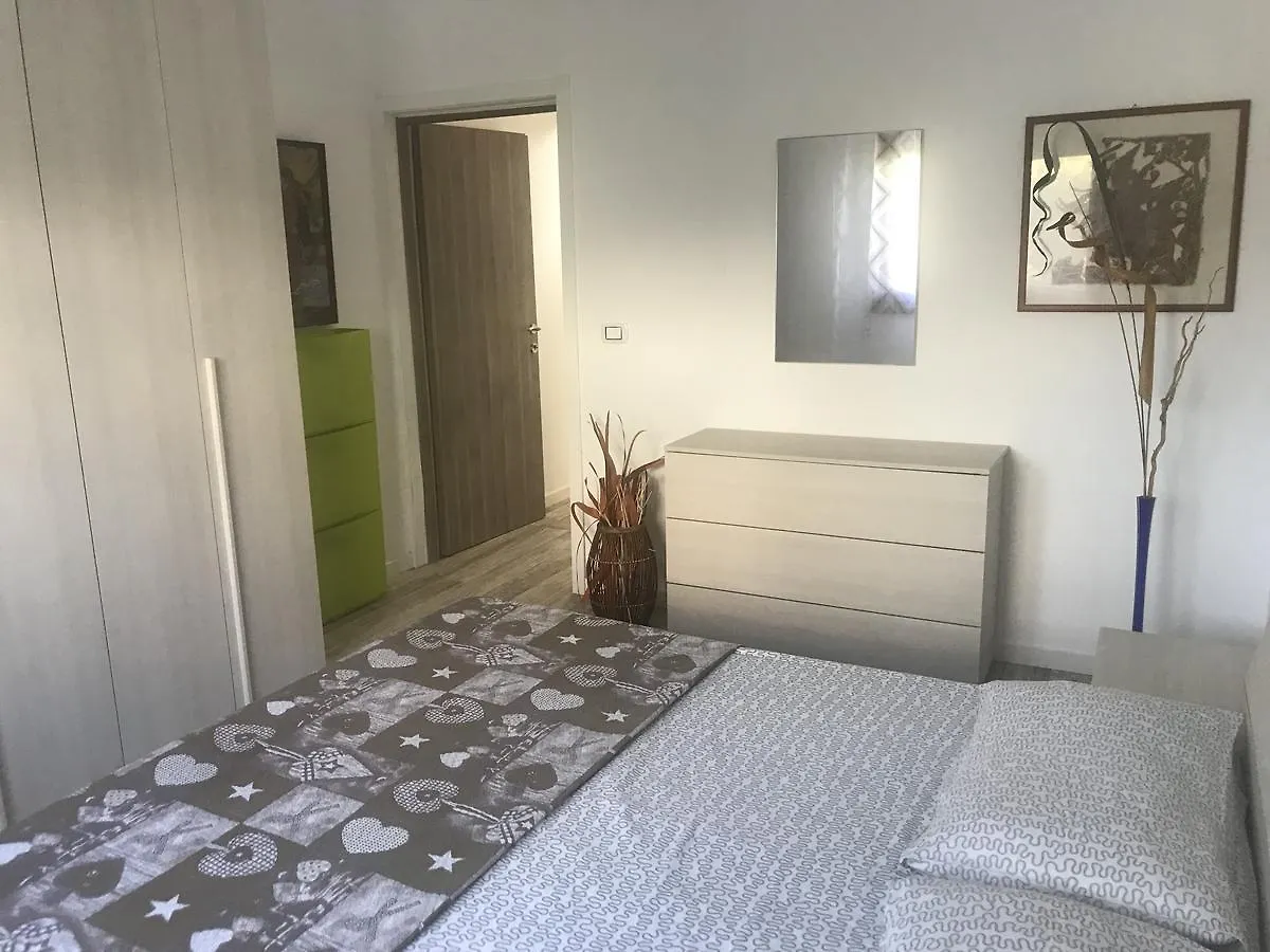 הוילה לידו די ג'סולו Casa Pineta בית נופש