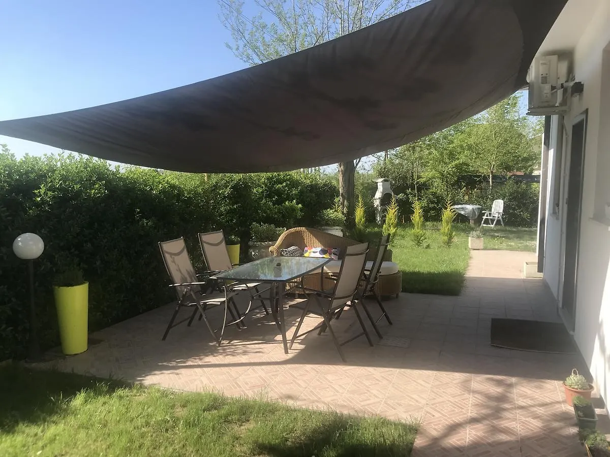 הוילה לידו די ג'סולו Casa Pineta 0*,